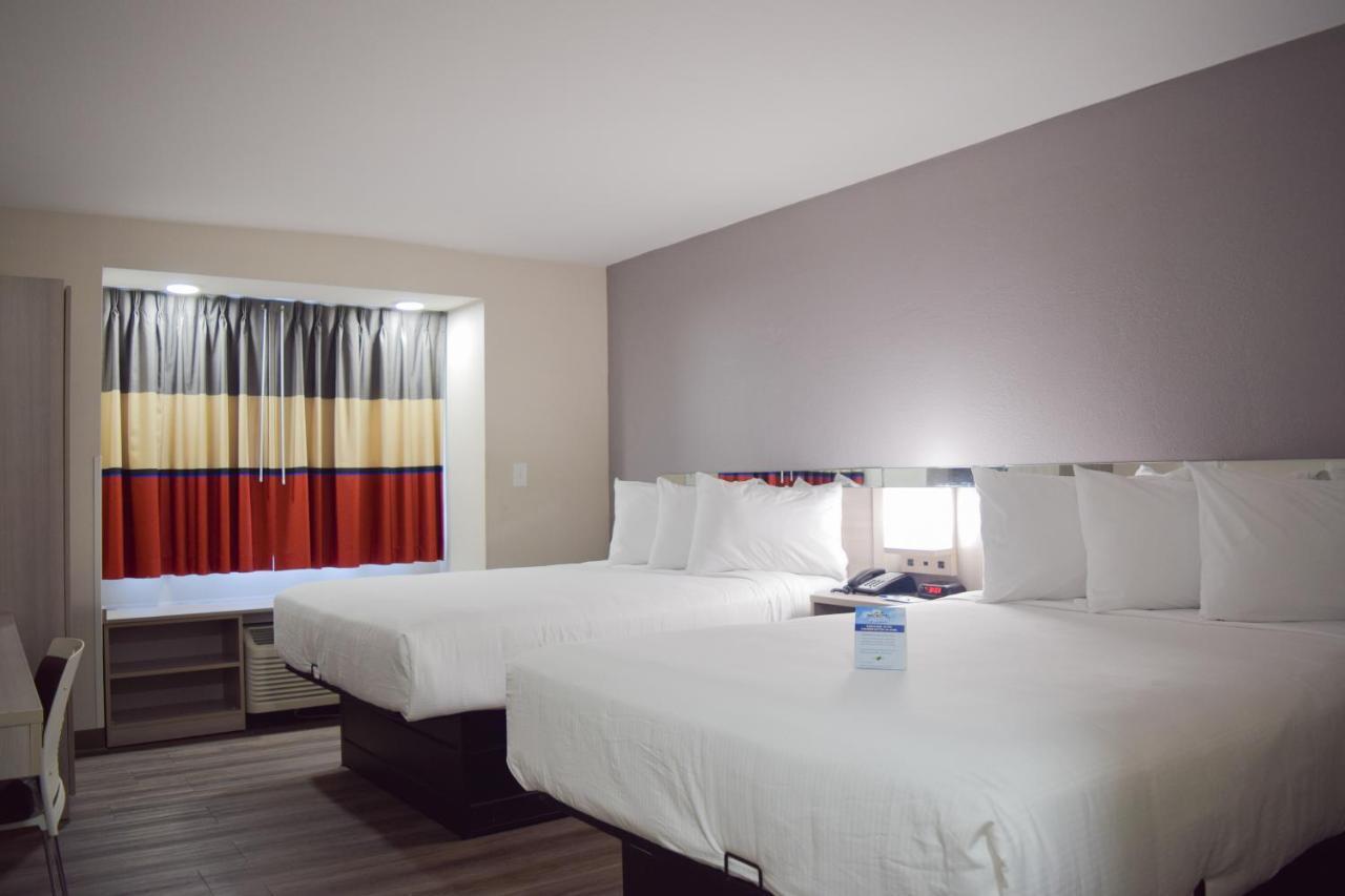 Travelers Inn And Suites Raleigh Buitenkant foto