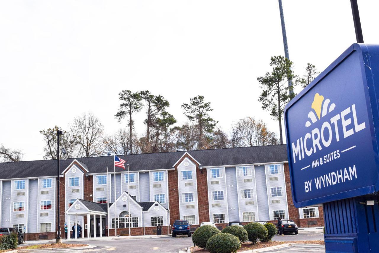 Travelers Inn And Suites Raleigh Buitenkant foto